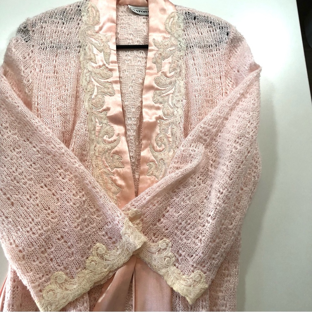 Natori Vintage Blush Pink Crochet Knit Long Robe Lace Size M - Picture 4 of 10